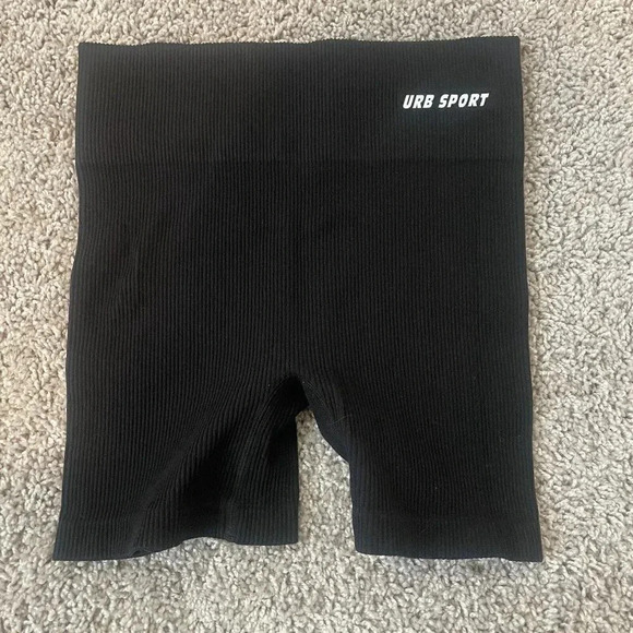 Urban Threads Seamless Long Sleeve Crop Top Biker Short Set Womens Small Black - Picture 8 of 9